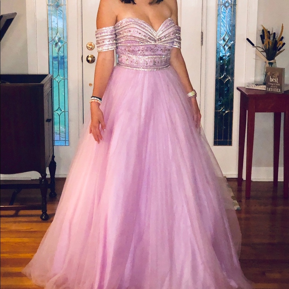 Elegant lavender prom dress